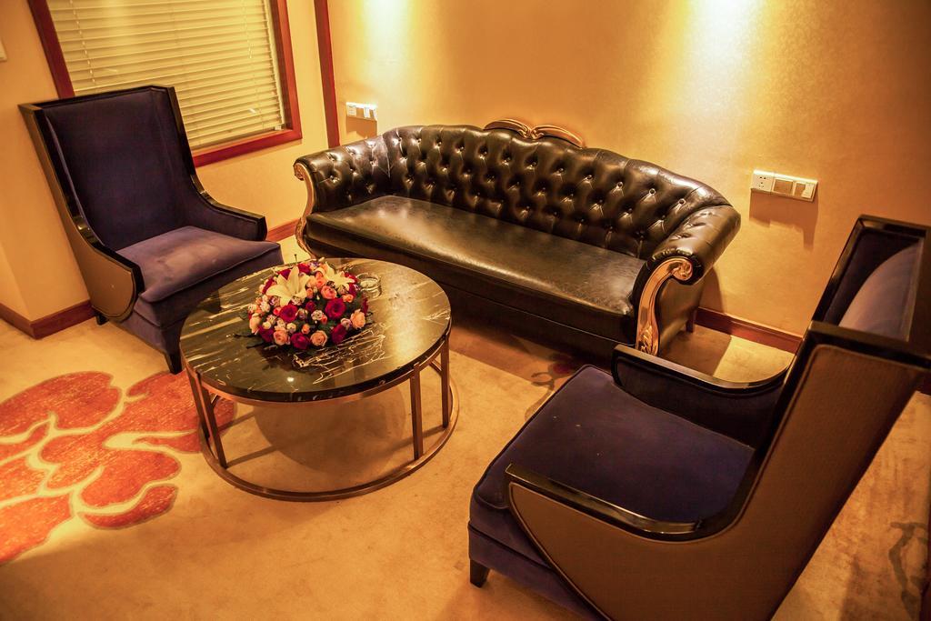 Xiangjiang Hotel Куньмин Экстерьер фото
