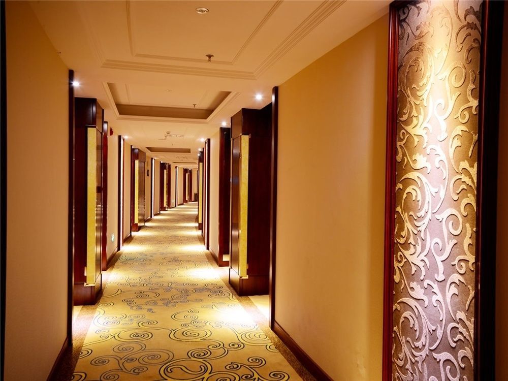 Xiangjiang Hotel Куньмин Экстерьер фото