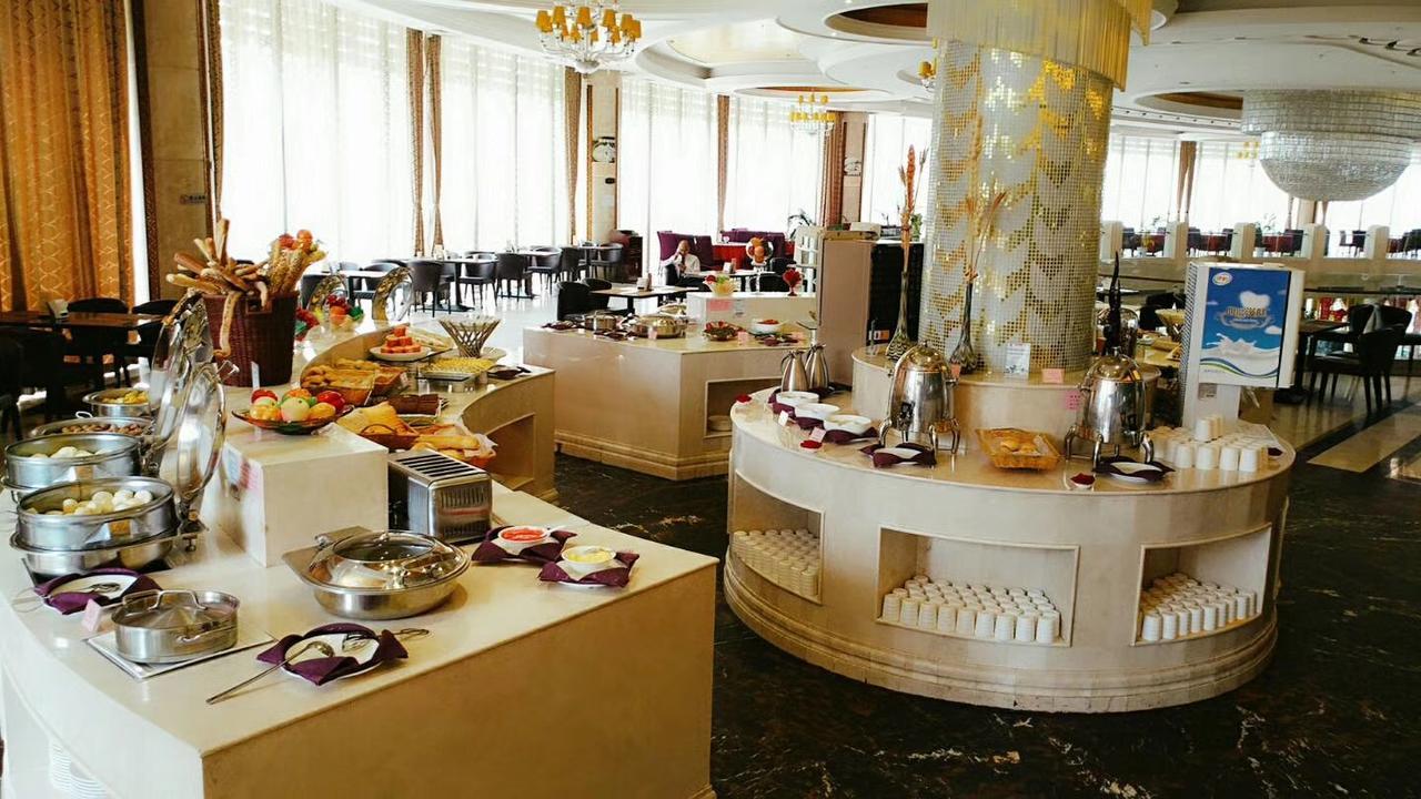 Xiangjiang Hotel Куньмин Экстерьер фото